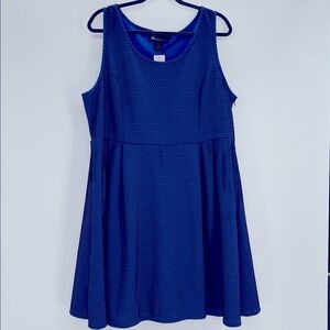 Lane Bryant Ladies Dress Blue and Black Size 20
NWT